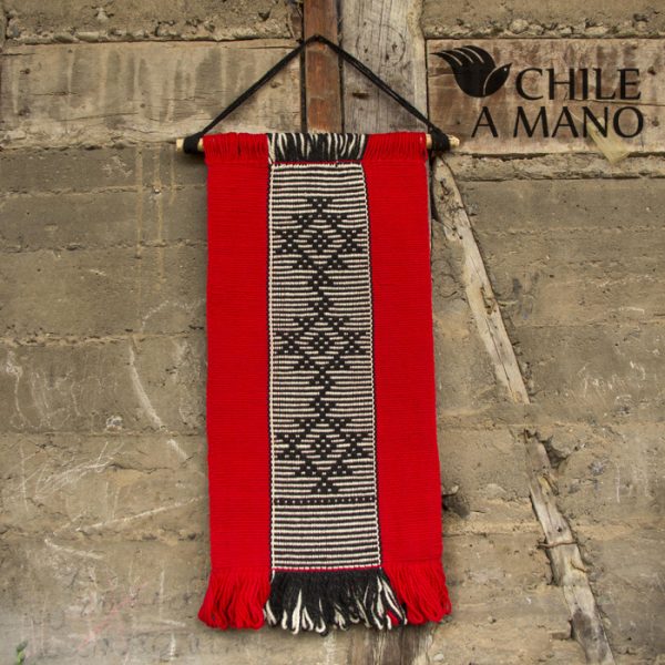 Telar mural Mapuche rojo con kopiwe