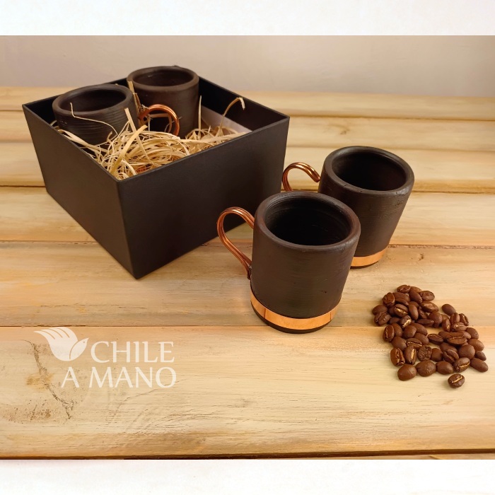 Set de tazas de greda y cobre para café espresso empaque caja de cartón  piedra