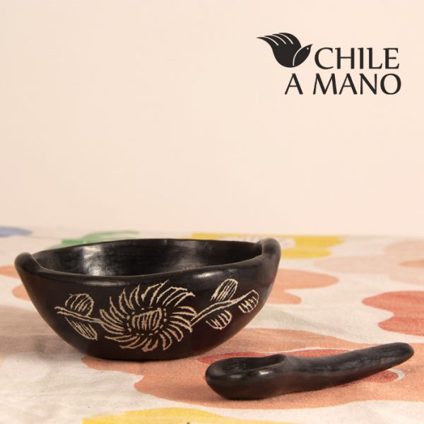 Pocillo de Quinchamalí con cuchara