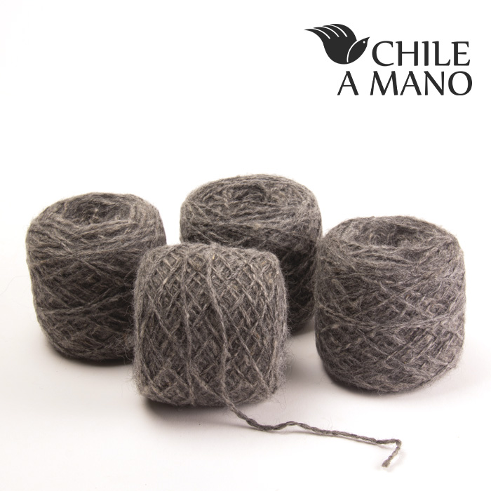 Ovillo de Lana de Alpaca 100% color gris