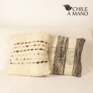 Alternative view of Cojines a telar en lana natural de oveja 100%