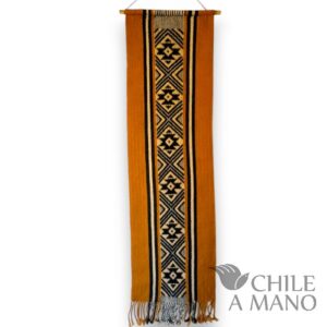 Telar mural Mapuche con iconografías