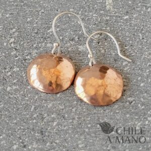 Alternative view of Aros de cobre martillado