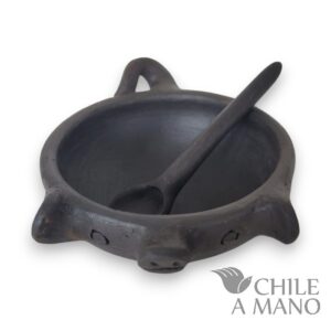 Alternative view of Chanchito pebrero con cuchara color ahumado