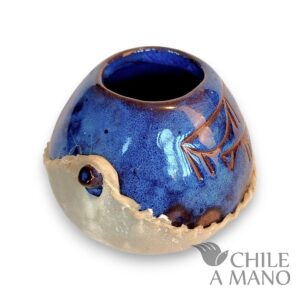 Mate pequeño de cerámica esmaltada azul y cuero