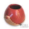 Mate pequeño de cerámica esmaltada rojo y cuero